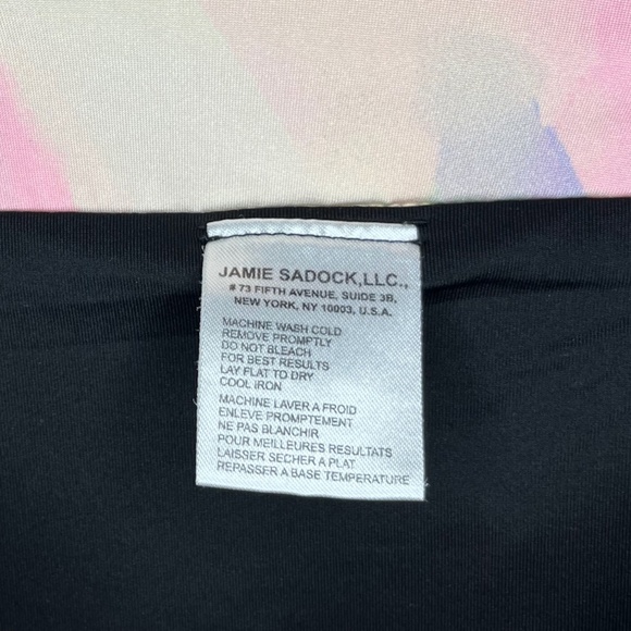 Abstract Print Skirt with Built-In Shorts - Picture 8 of 8